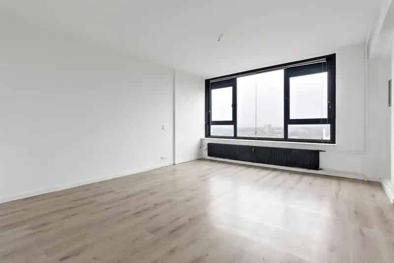 3 Kamer Appartement Schiedam 10e Verdieping Balkon Moderne Badkamer