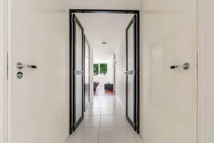 Ruim appartement Almere met groot terras en Weerwater uitzicht