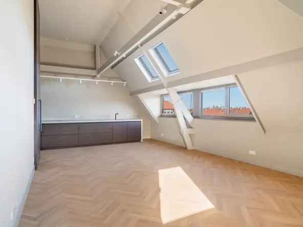 Luxe Appartement Voorburg  3 slaapkamers 2 badkamers