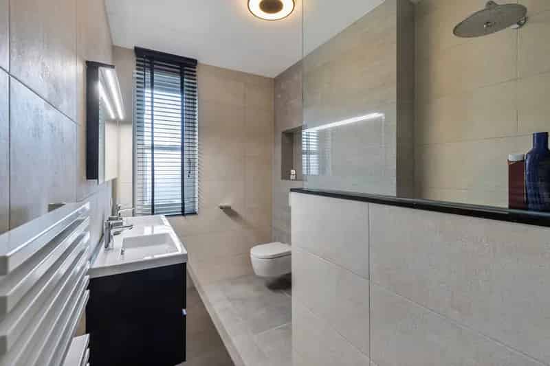 Moderne woning Prinsenbeek 5 slaapkamers luxe keuken tuin