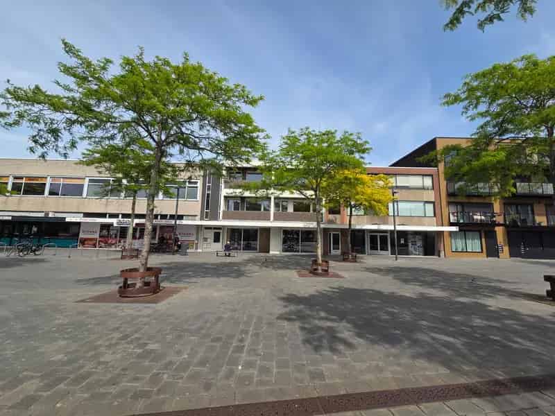 Winkelruimte te koop Vlissingen 300m2 plus 4 appartementen
