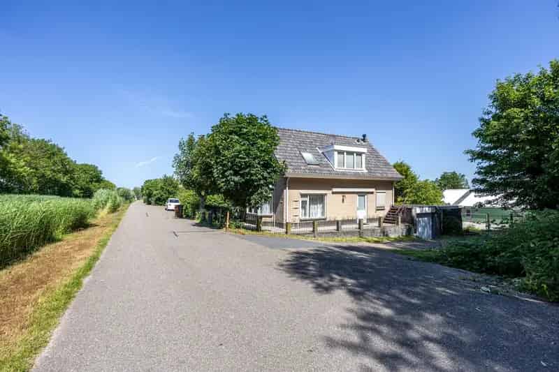 Huis te koop Hillegom Oude Weerlaan 2 slaapkamers garage