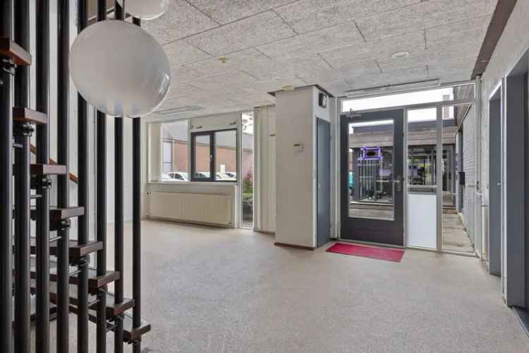 Kantoorvilla te Huur Alphen aan den Rijn 250m²