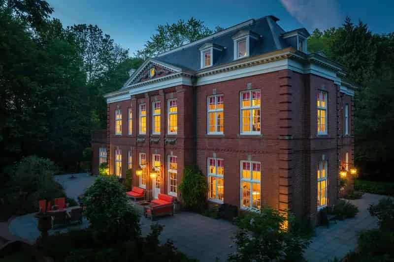 Kantoorvilla Haren 650m2 Wonen Werken Authentiek Modern