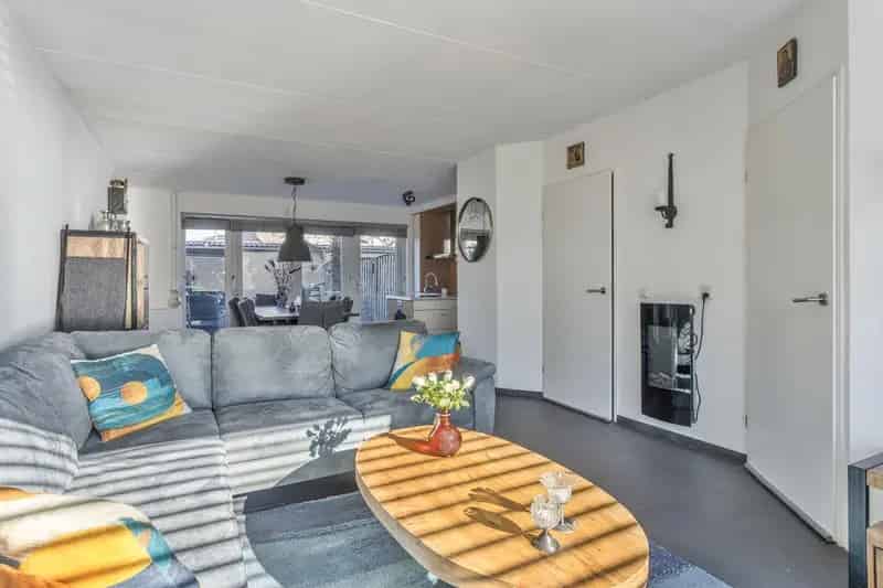 Ruime Familiewoning Reeshof Nabij Scholen en Station
