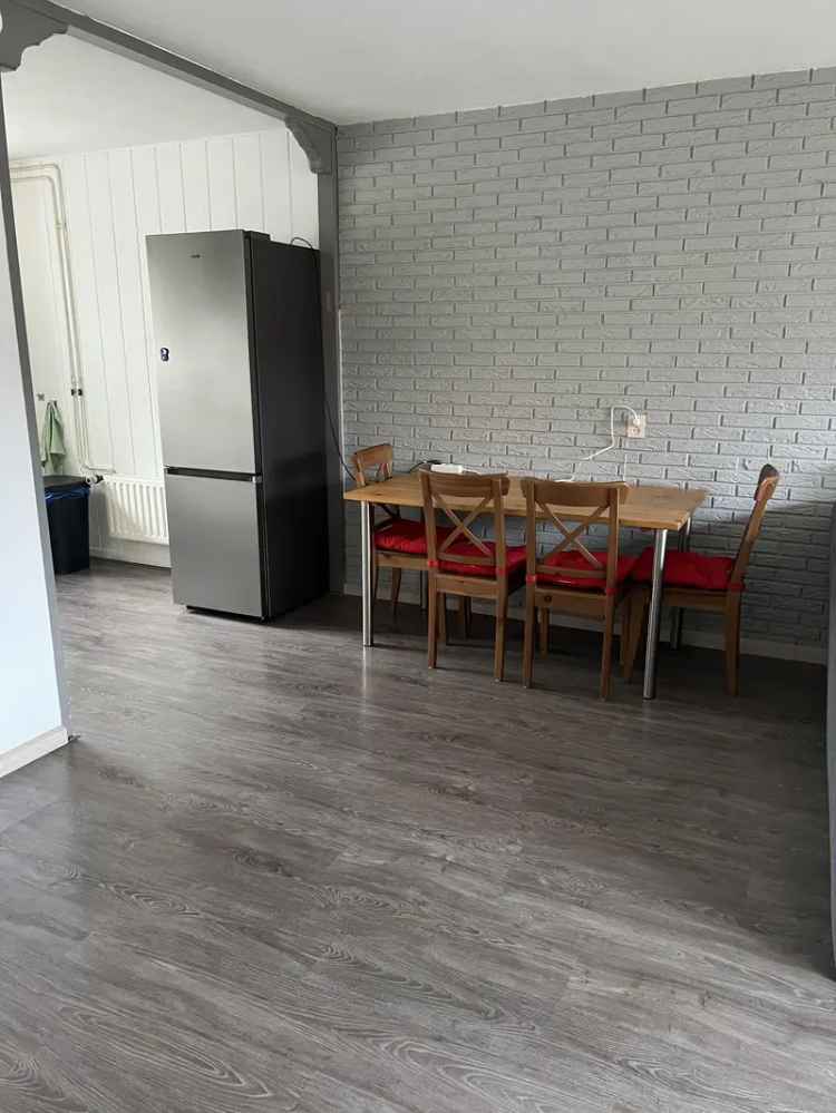 Gemeubileerde kamer Almere Centrum - 5 min van station
