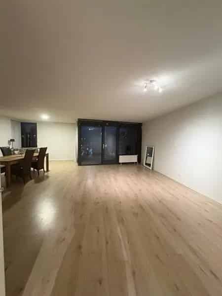 Ruim 4-kamer appartement Amsterdam Sam van Houtenstraat