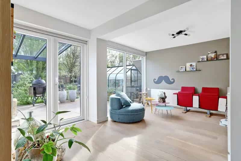 Ruime 5 Slaapkamers Tweekapper Reeshof Tuin Aan Het Water
