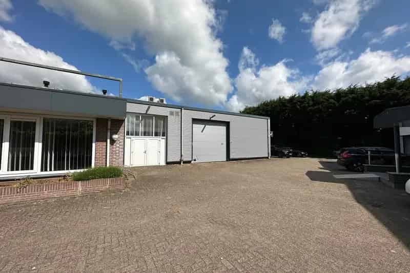 Bedrijfshal te Huur Sleeuwijk 727m2