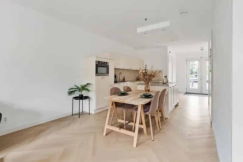 Huis te koop Haarlem Meerwijk: 4 slaapkamers, zonnige tuin, energielabel A
