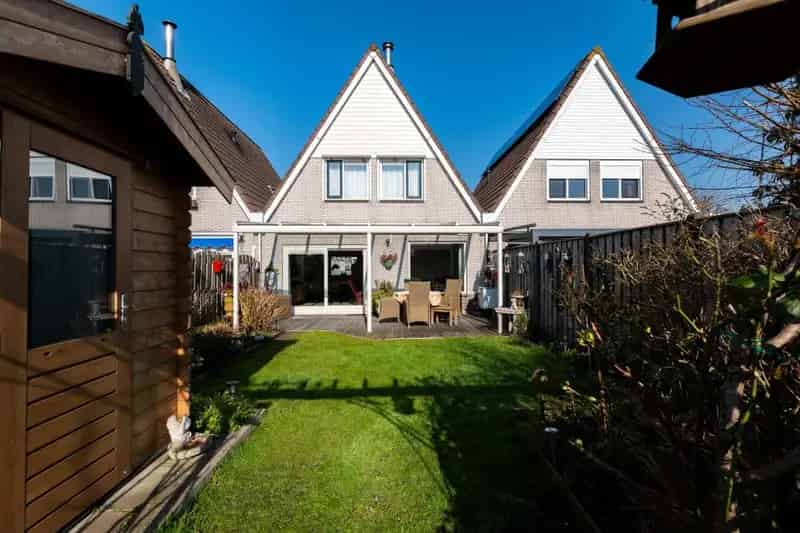 Tussenwoning Den Bonsen Hoek 3 slaapkamers grote tuin