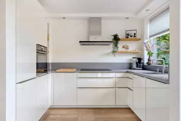Ruime 6-kamer Hoekwoning Middelwatering 4 slaapkamers Energielabel A