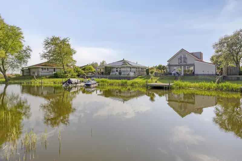 Luxe Vakantievilla Makkum Aan Open Vaarwater