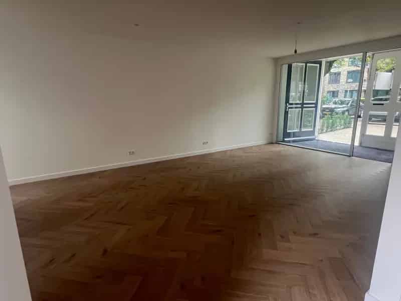 Appartement Arnhem Van Oldenbarneveldtstraat: gerenoveerde benedenwoning