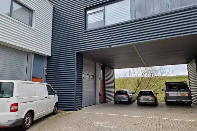 Bedrijfshal Amsterdam 110m2 te Huur Poortland