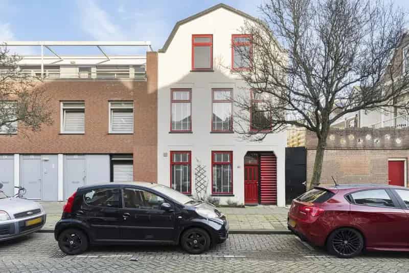 Ruime woning Rotterdam Zuid 5 slaapkamers 2 badkamers 145m²