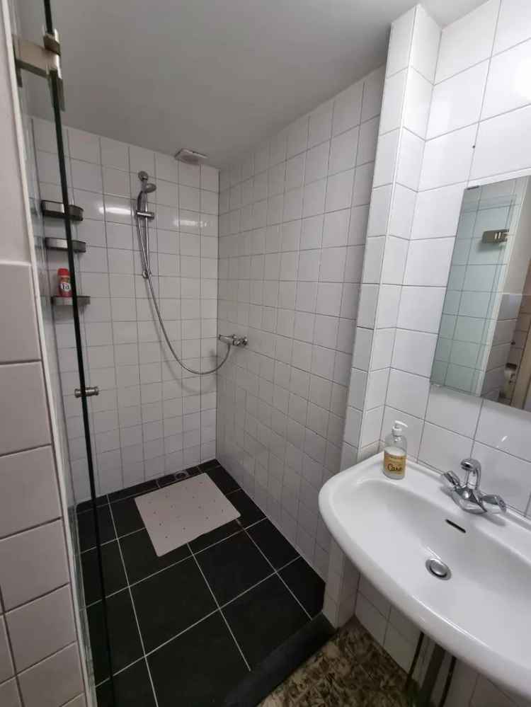 Room with private bathroom, 1 km cenytre