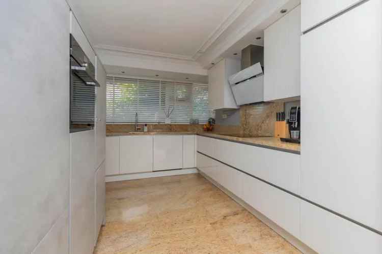 Royale Hoekwoning Rhoon 4 slaapkamers Garage Energielabel A