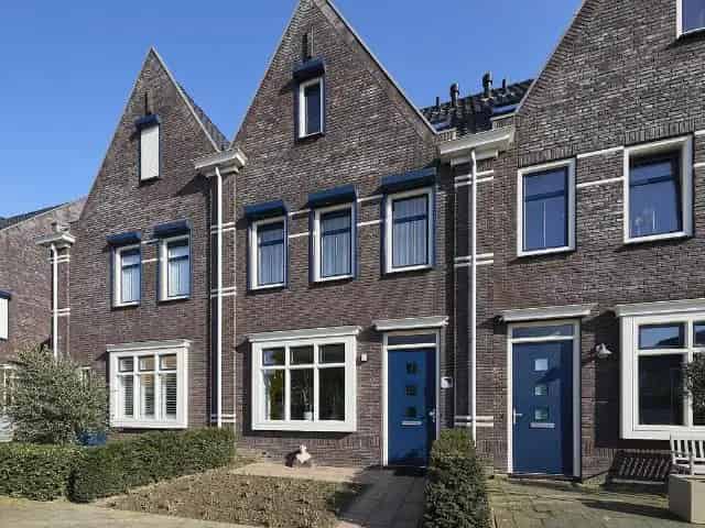 5 Slaapkamers Ruime Tussenwoning Terneuzen