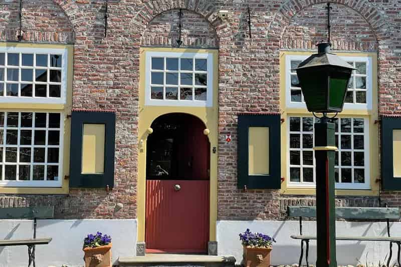 Rijksmonumentale Woonboerderij Huizen 455m2