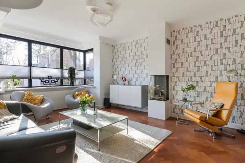 Huis te koop Apeldoorn Badhuisweg: Ruime woning met kantoor en tuin