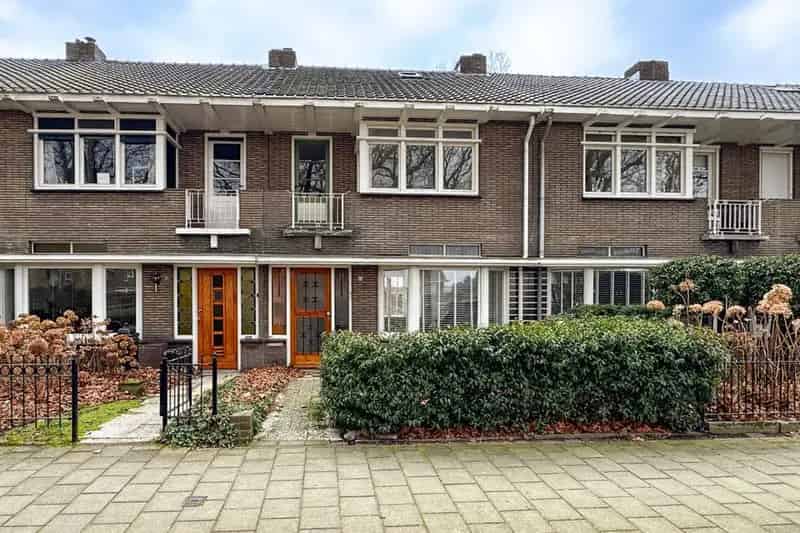 Ruime gerenoveerde tussenwoning Terneuzen 3 slaapkamers