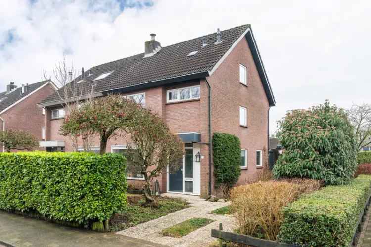 Ruim Familiehuis Kesteren 4 Slaapkamers Grote Tuin Garage