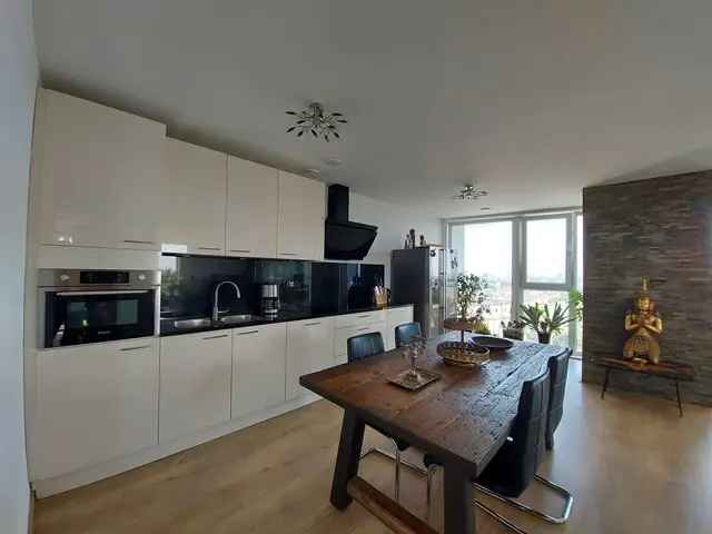 Portiekflat Rotterdam Charlois 3 Kamers 105m2