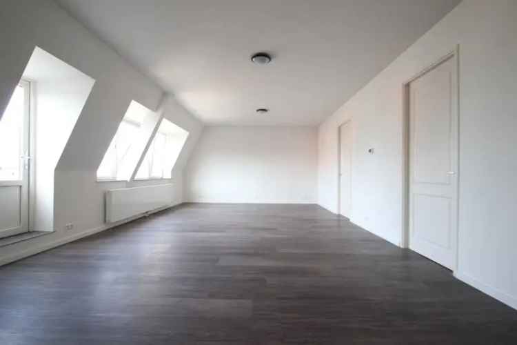 3-kamer appartement 110m2 met dakterras Amsterdamsestraatweg