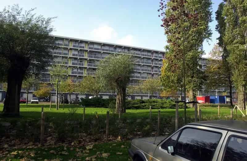 4 Kamer Appartement te Huur 3e Etage met Balkon en Fietsenberging