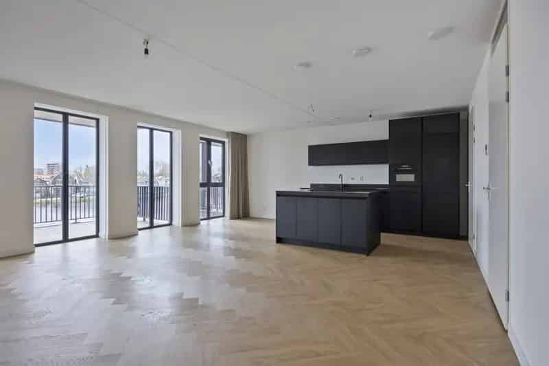 Appartement aan de Zaan nabij Centrum Zaandam
