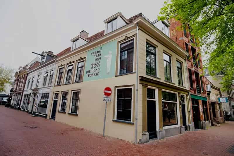 Horeca Pand Leeuwarden: Luxe Stadslogement te Huur