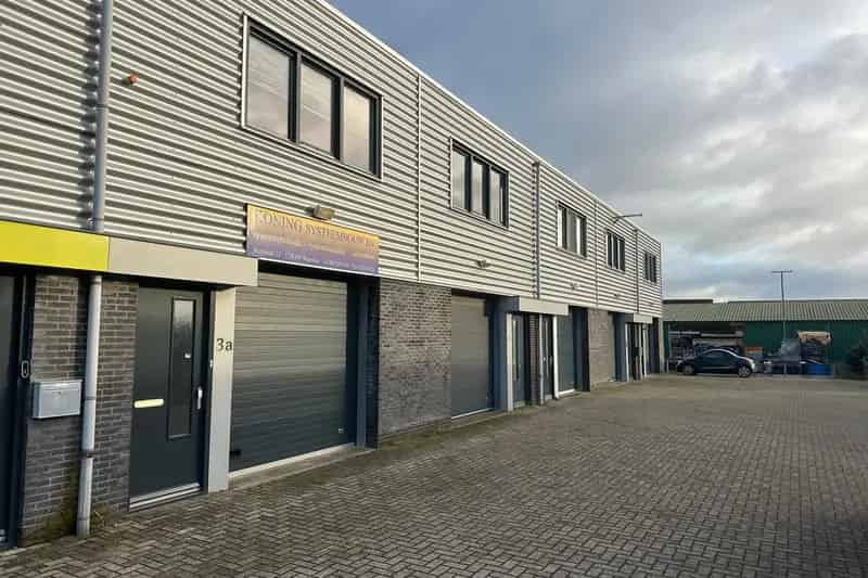 Bedrijfshal te koop Waarland 136m²