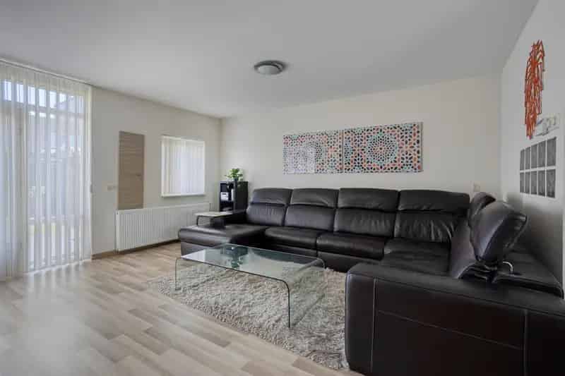 Hoekwoning Prinsenland 3 slaapkamers tuin Rotterdam