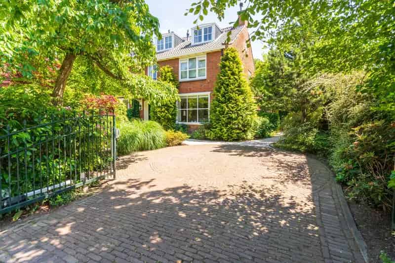 Huis te Koop Wassenaar 6 Slaapkamers 301m2 Tuin Garage