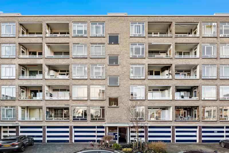 3-kamer appartement Mariahoeve  modern gerenoveerd