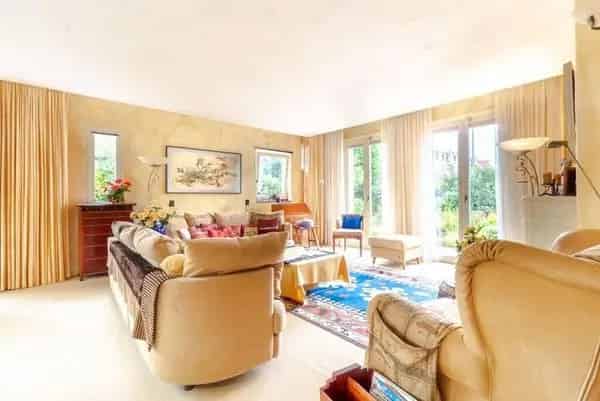 Luxueus Gemeubileerd Appartement in Vrijstaande Villa