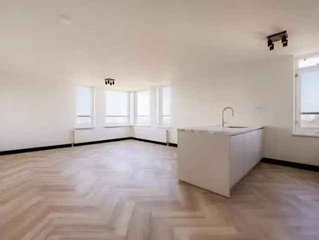 Modern 3-kamer appartement Amstelveen  75m2 Balkon