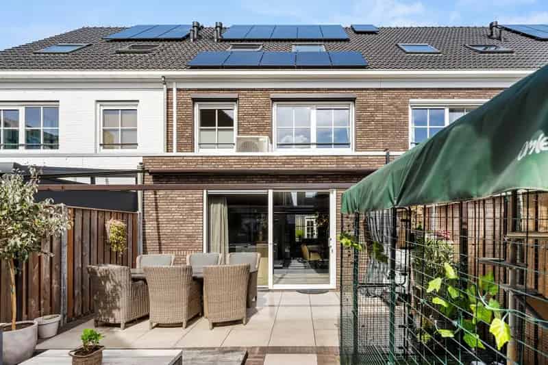 Moderne 5 Slaapkamer Tussenwoning Ede - Energielabel A+++