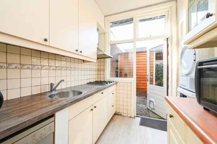 Huis te koop Naaldwijk Kleine Woerdlaan: Charmante jaren 30 woning
