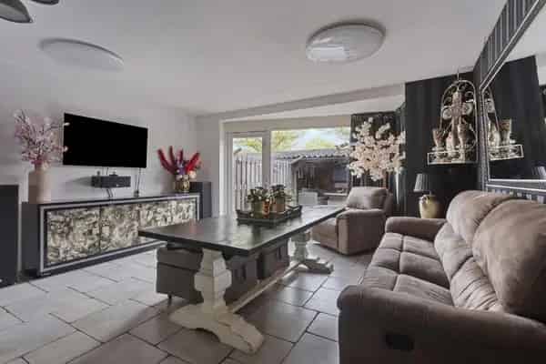 Tussenwoning Oudkarspel 4 slaapkamers moderne keuken