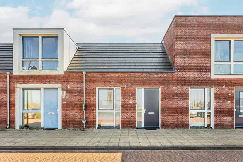 Huis te koop Hooglanderveen 2 slaapkamers moderne badkamer tuin