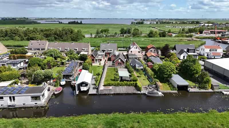 Jaren 30 Herenhuis Aan Het Water Ruime Tuin Grote Garage
