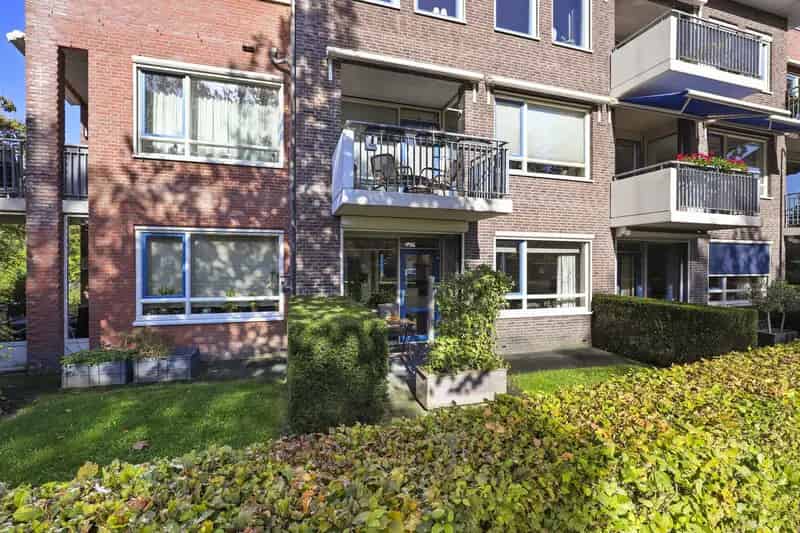3-kamerappartement begane grond zonnig terras parkeerplaats Arnhem