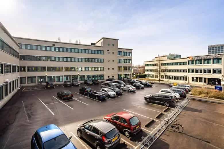 9 Parkeerplaatsen te Huur Amsterdam Zuid
