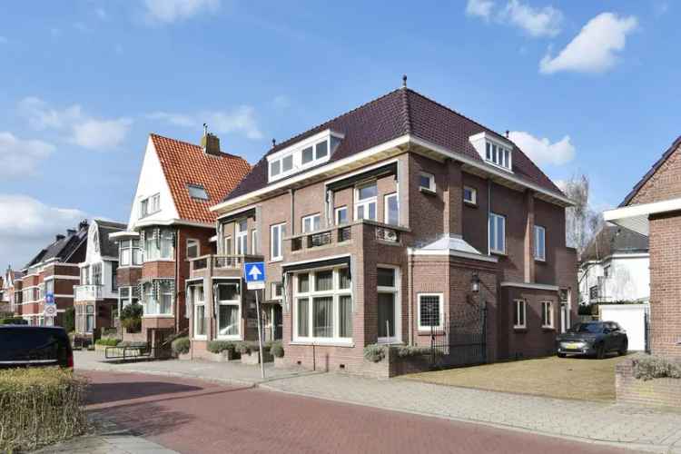 Villa Te Koop in Rijswijk, Zuid-Holland