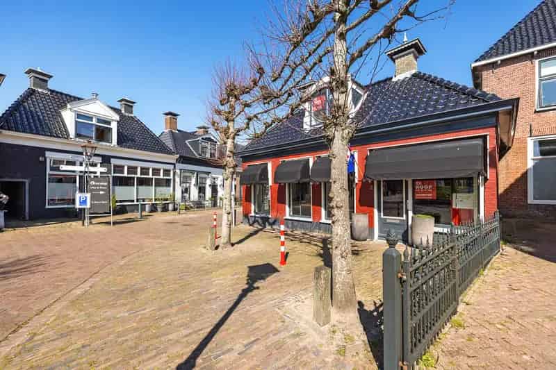 Kantoor met Woning te Grou