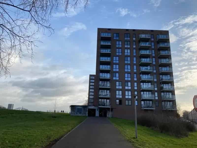 2 Kamer Appartement Avenu 1895 80m2 Parkeerplaats Terras
