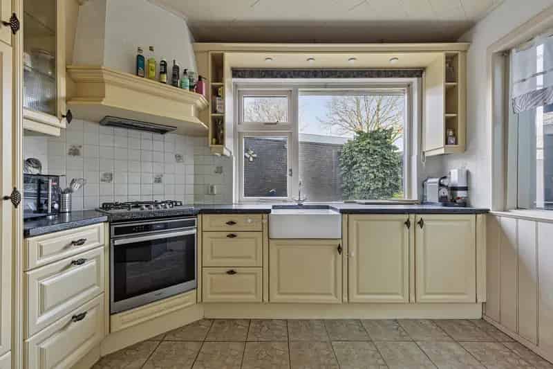 Huis Te Koop , 57, Dorpsstraat, Nispen, Noord-Brabant