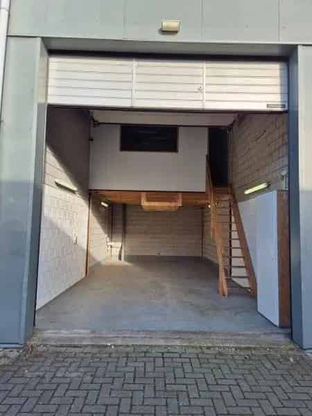 Bedrijfshal te Huur Groningen Eempoort 48m2
